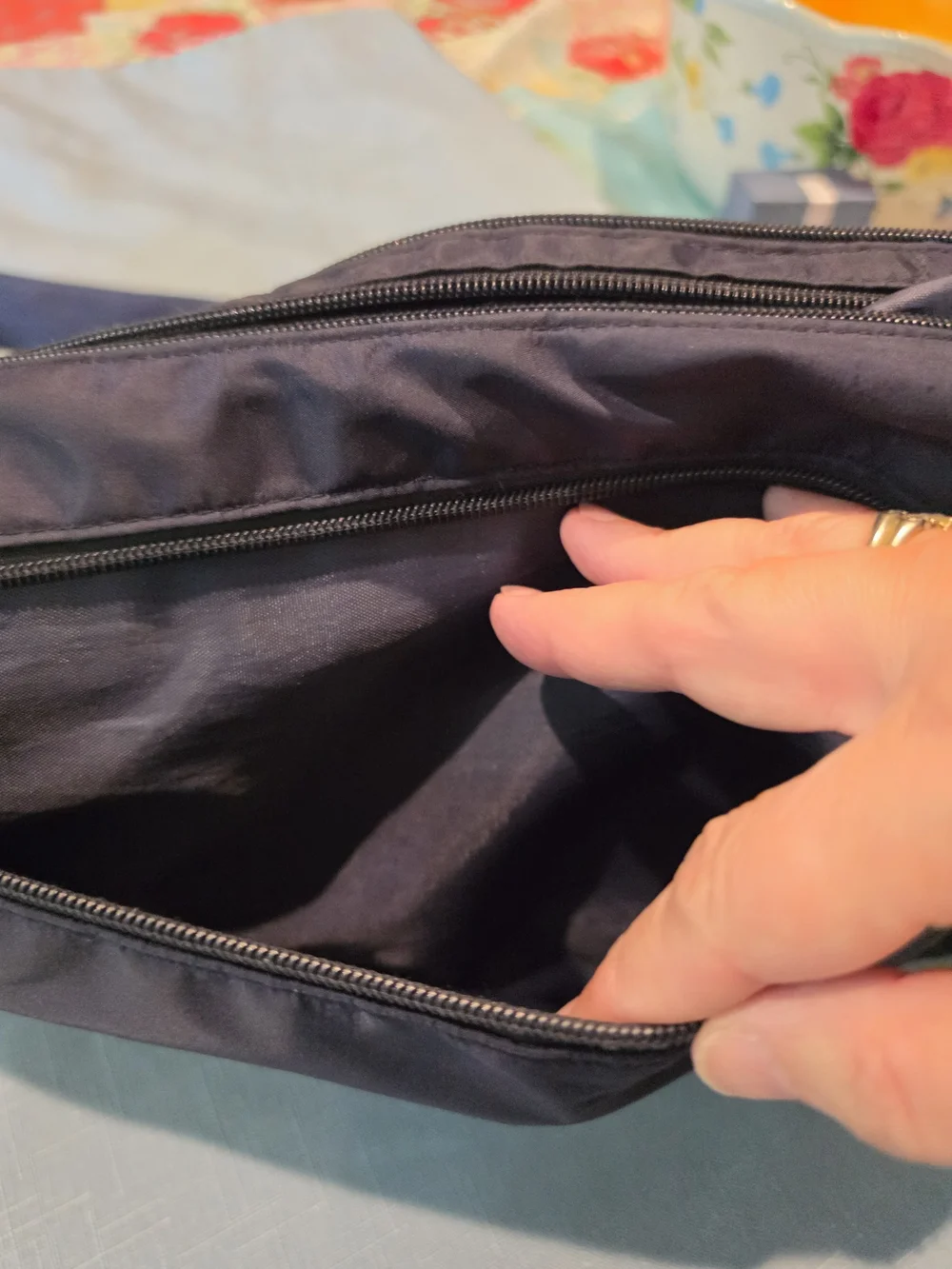 Everyday Crossbody Bag - Navy